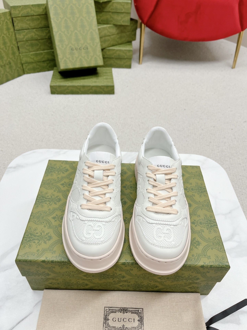 G*u*i casual shoes